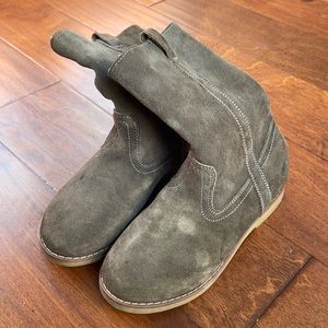 GUC Elephantito suede boots